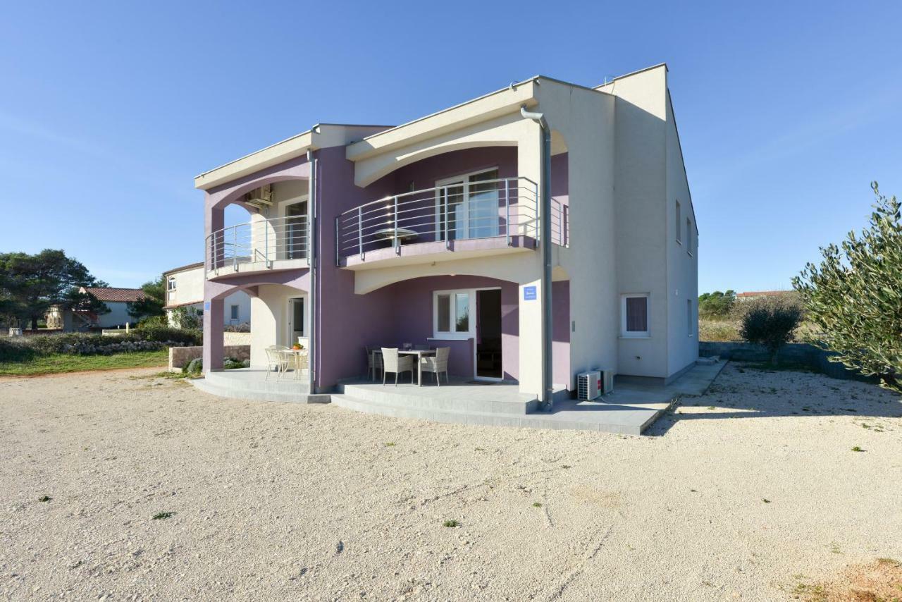 Apartments L&M Vir Exterior photo